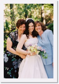 23a_2613-152-4 * Jessica with her aunt Alison and her mother, Valerie * 1797 x 2712 * (1.07MB)