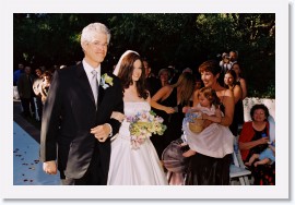 32_2617-309-15A * Jeff Seymour escorts daughter Jessica down the aisle * 2716 x 1797 * (848KB)