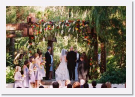 34_2616-273-14 * Remind me to thank our florist... * 2419 x 1663 * (1.17MB)