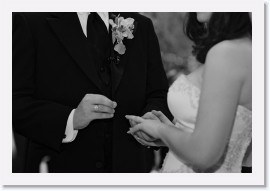 40_2615-241-19 * Jessica receives her wedding ring * 2613 x 1755 * (323KB)