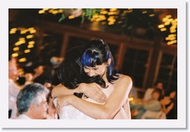 50c_2620-427-35 * Jessica and Laura Young hug after her toast * 2716 x 1797 * (907KB)